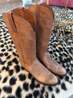 Lucchese Tan Leather Western Boots